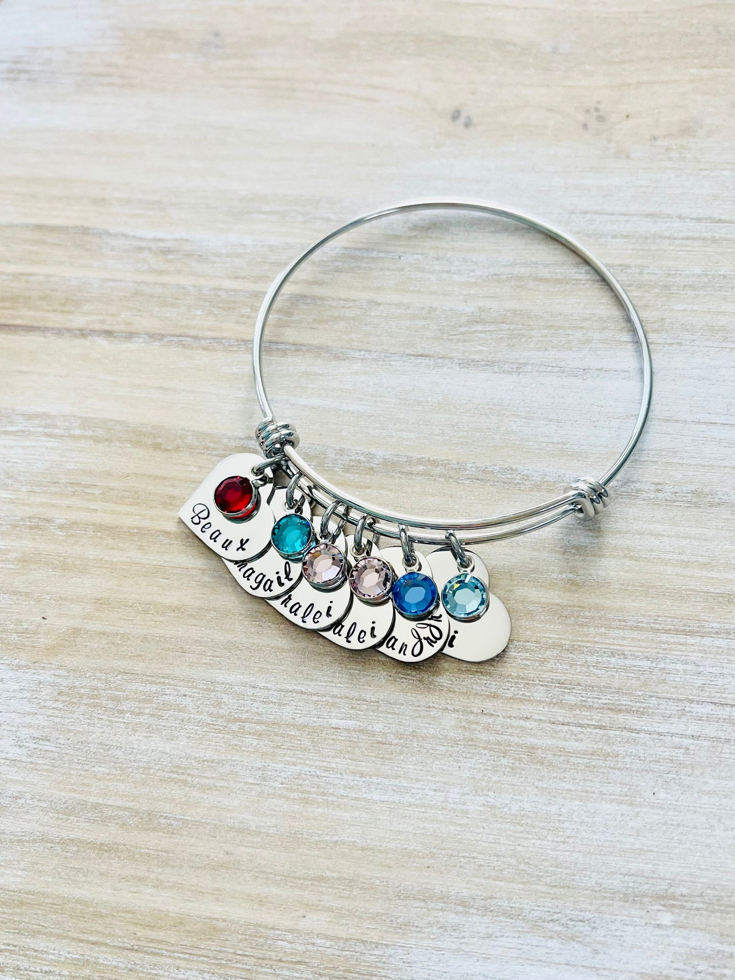 Personalized Grandma Bangle Bracelet Grandma Heart Bracelet Grandma Gift Grandma Jewelry Nana Bracelet Custom Grandma Gift