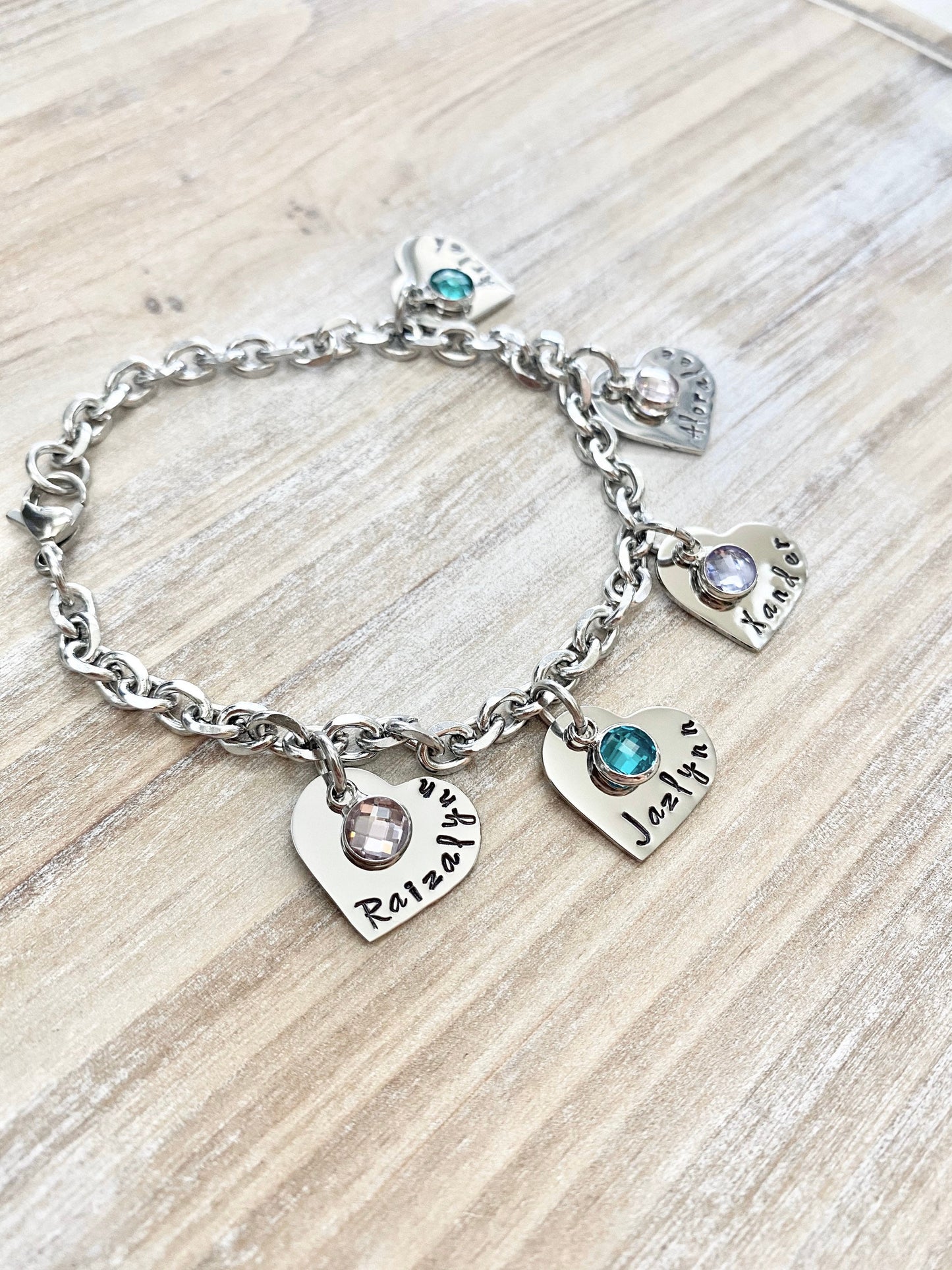 Personalized Heart Charm Bracelet Grandma Bracelet Grandchild Bracelet Handstamped Jewelry Mom Charm Bracelet Grandma Gift Mothers Day Gift
