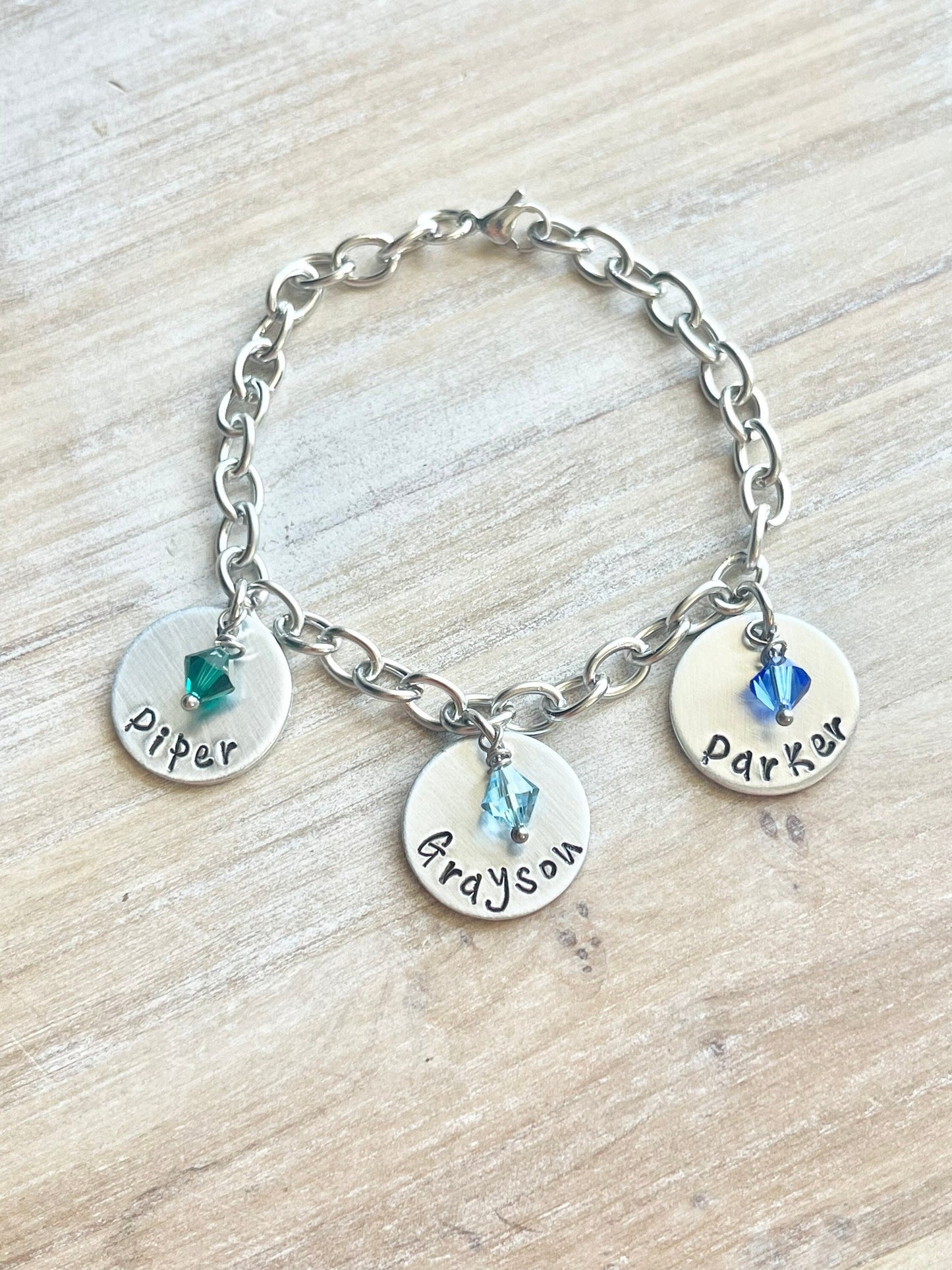 Mom Bracelet New Mom Gift Mothers Bracelet with Kids Names Mother Daughter Bracelet Personalized Mom Gift Christmas Gift for Mom Charm Gift