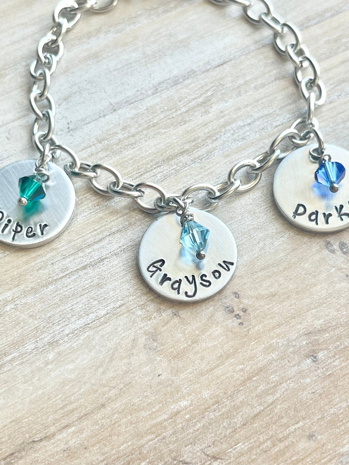 Mom Bracelet New Mom Gift Mothers Bracelet with Kids Names Mother Daughter Bracelet Personalized Mom Gift Christmas Gift for Mom Charm Gift