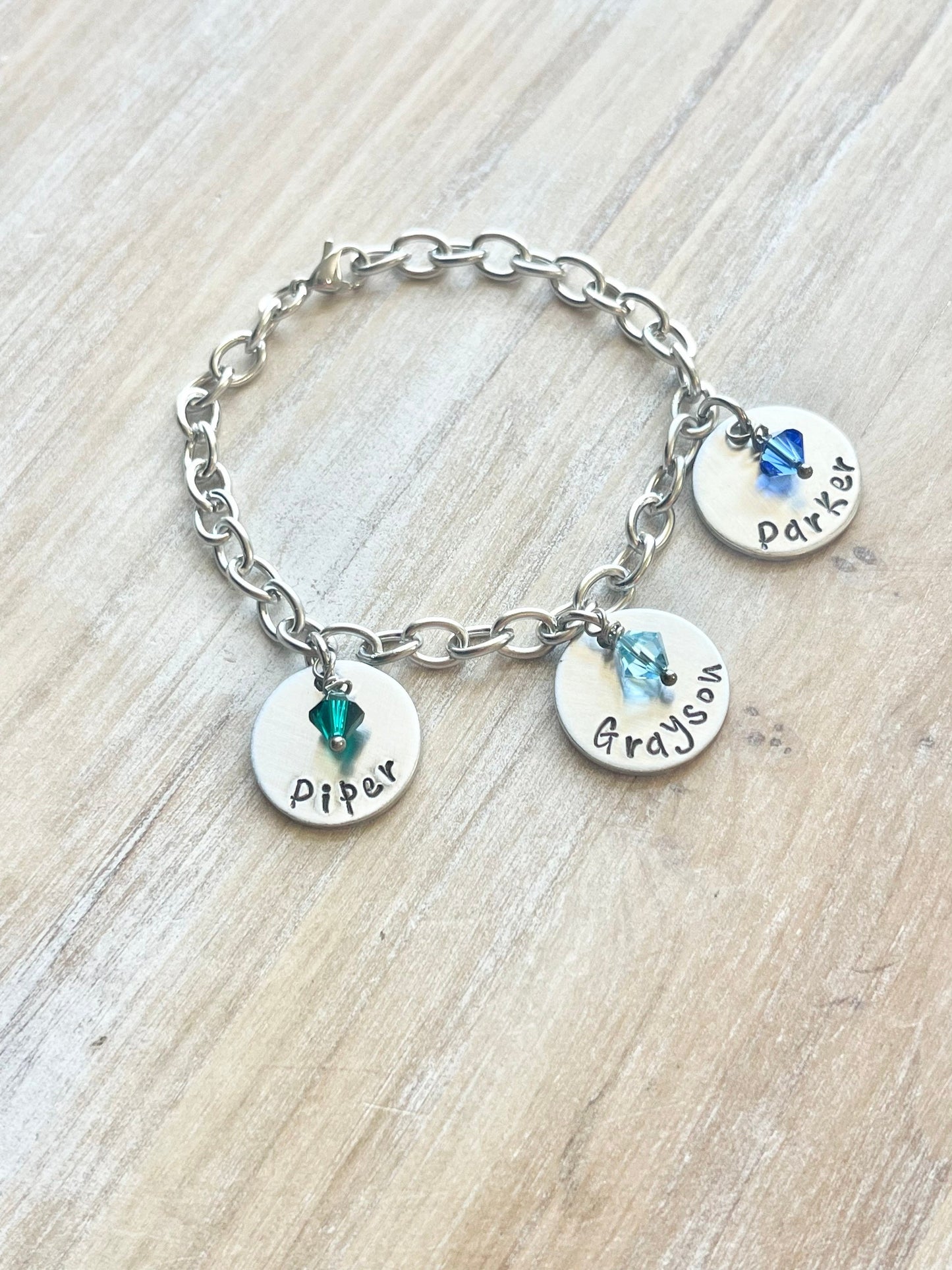 Mom Bracelet New Mom Gift Mothers Bracelet with Kids Names Mother Daughter Bracelet Personalized Mom Gift Christmas Gift for Mom Charm Gift