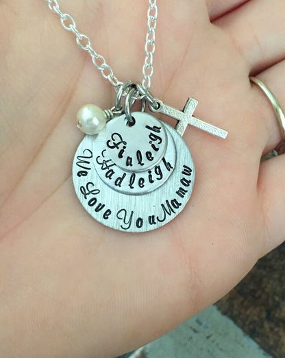 Personalized Gift Handmade Disc Mom Necklace Grandma Gift Mamaw Necklace Gifts for Mom Mama Nana Gigi Mimi Family Handmade Jewelry Gift
